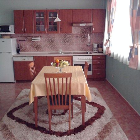 Pansion Ivana Baška Voda Esterno foto